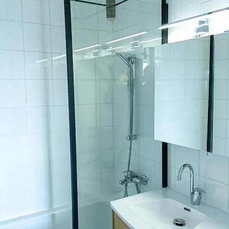 Hostnfly - Gorgeous Bright Apt Near Goutte-d'or Appartamento Parigi
